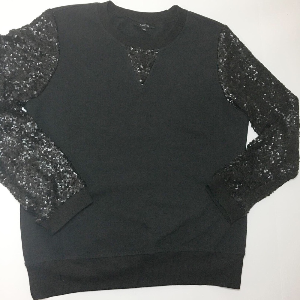 Kaktus long sleeved sequence sweater NWOT
